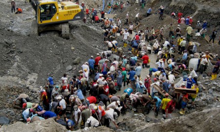 barequeros en el corte o tajo